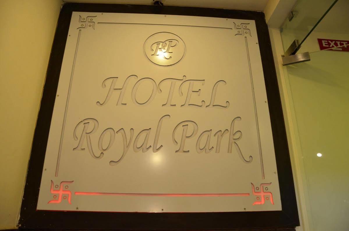 Hotel Royal Park 22 Chandīgarh Exteriér fotografie